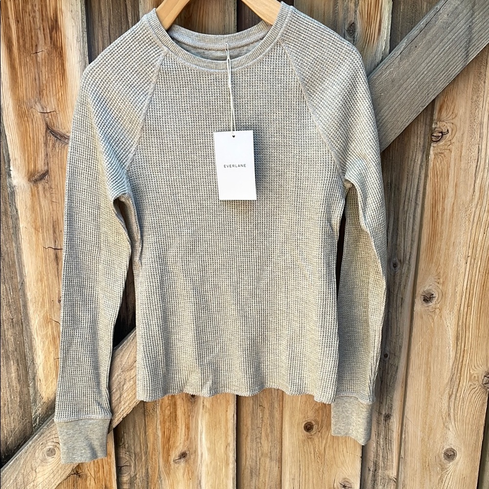 Everlane Gray Crewneck Top with Ribbed Detailing